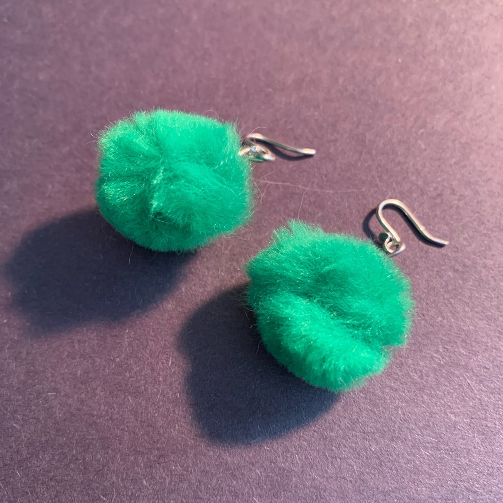 Women’s earrings